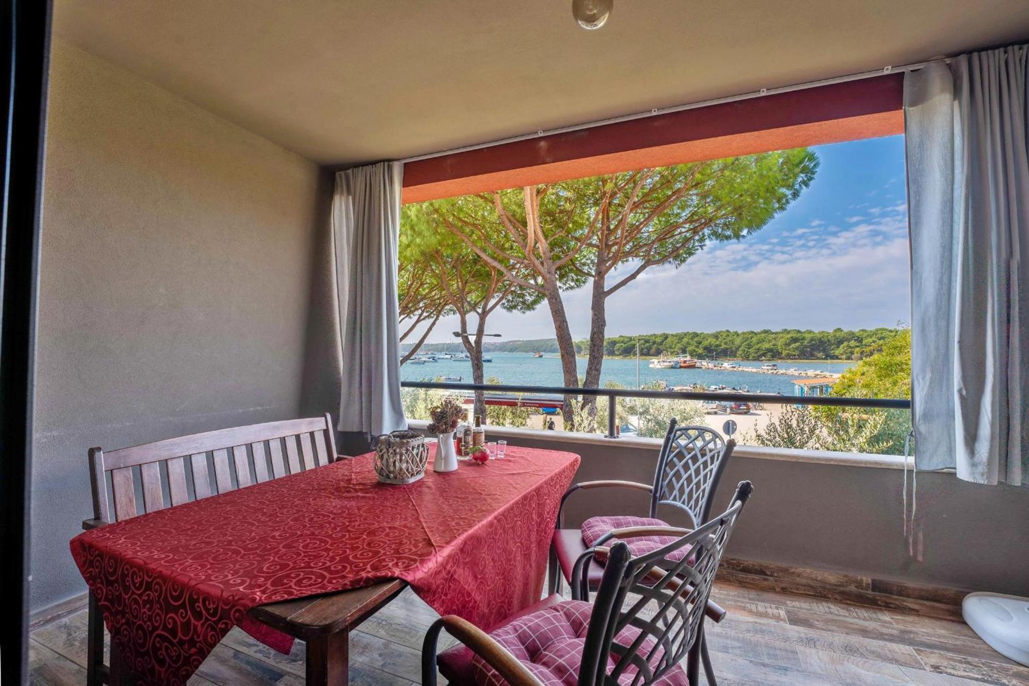 Oliveto - Calming Sea View Apartment Medulin